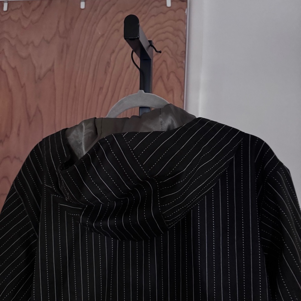 Burton snowboard Black Pinstripe Hooded Jacket men medium - Picture 9 of 9